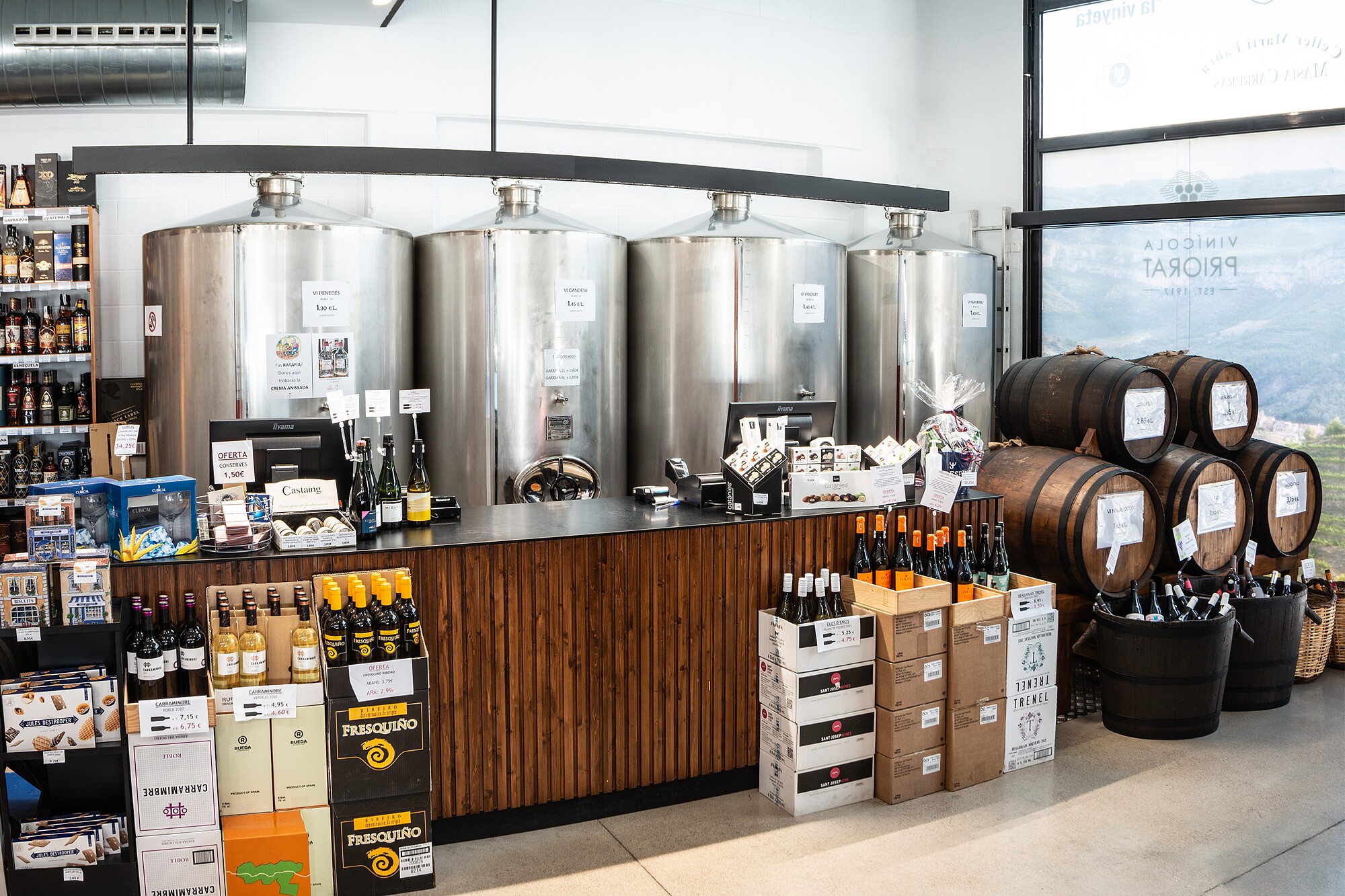 k2220508392-La_Vinateria